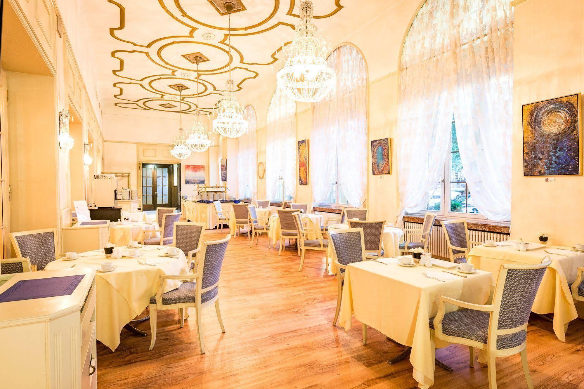 Schlosshotel Karlsruhe Exterior foto